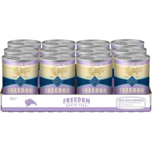 Blue Buffalo Freedom Grain-Free Adult Wet Cat Food, Complete & Balanced Nutrition for Indoor Cats, Made with Natural Ingredients, Chicken Recipe, 5.5-oz. Cans (24 Count)(Chicken)