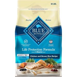Blue Buffalo Life Protection Formula Adult Small Bite Dry Dog Food, Helps Build and Maintain Strong Muscles, Made with Natural Ingredients, Chicken & Brown Rice Recipe, 15-lb. Bag(30 Pound (Pack of 1))