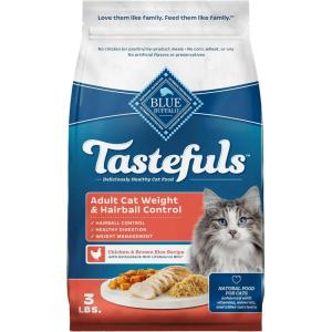 Blue Buffalo Tastefuls Adult Dry Cat Food for Weight Management & Hairball Control, Made in the USA with Natural Ingredients, Chicken Recipe, 7-lb Bag(3 Pound (Pack of 1))