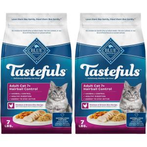 Blue Buffalo Tastefuls Natural Dry Food for Adult Cats 7+, Hairball Control, Chicken & Brown Rice Recipe, 7-lb. Bag(1 Count (Pack of 2))